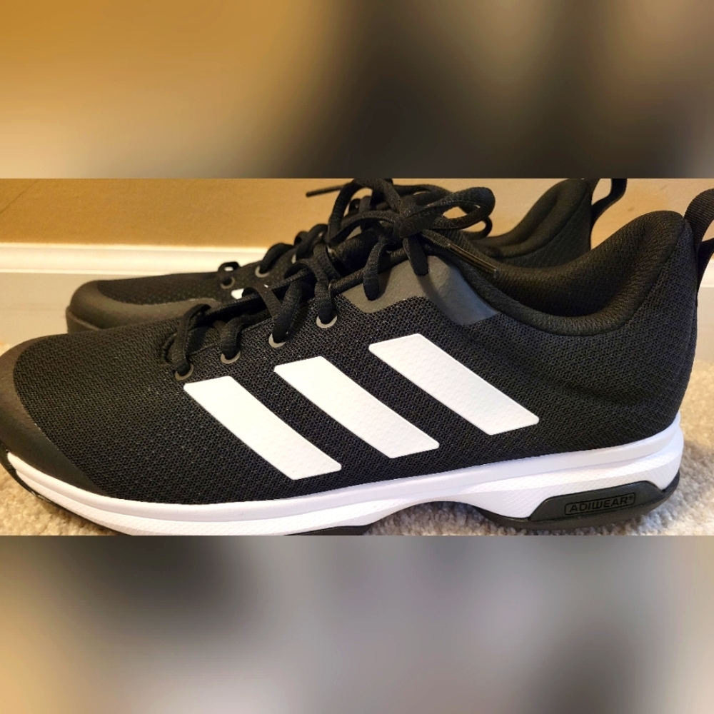 Men's sz.11 Adidas athletic shoe, black